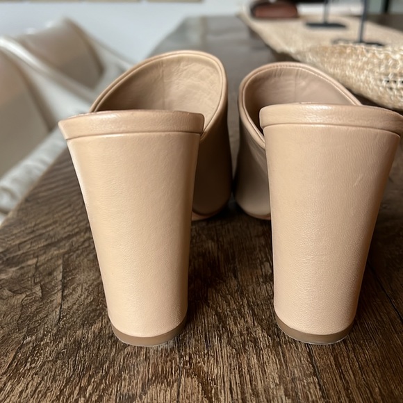 Vince Hanna mules nude size 10 - Picture 4 of 8